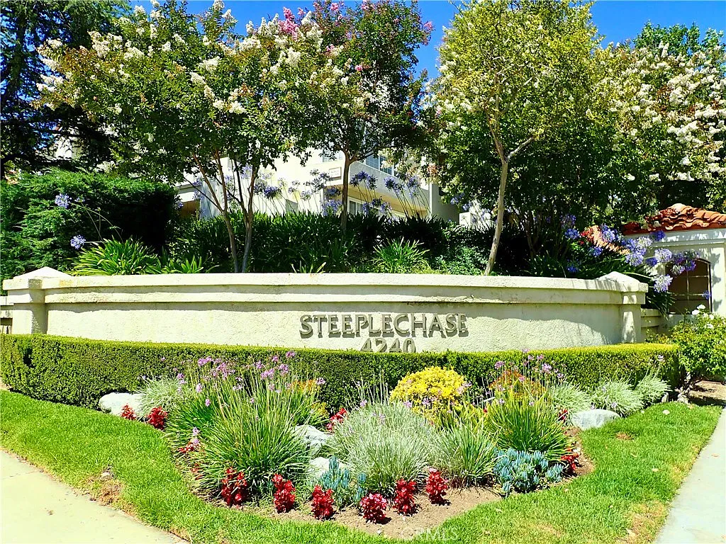 2 bed, 1385 sqft, $4,000 — Photo 2