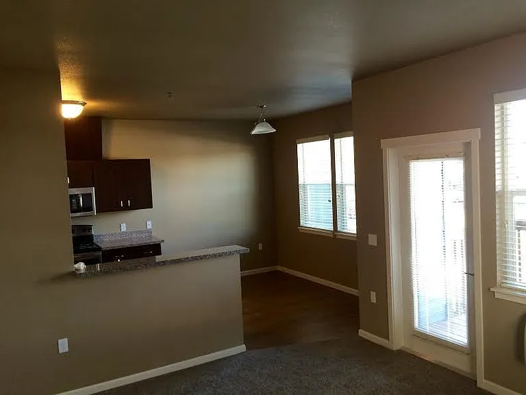 Plumtree Apartments — Photo 18
