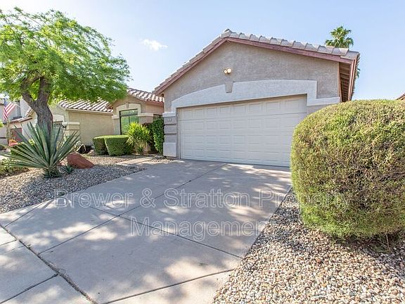 2nd image of 4312 E Woodridge Dr