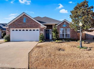 311 Oakland Pl, Bossier City, LA 71112