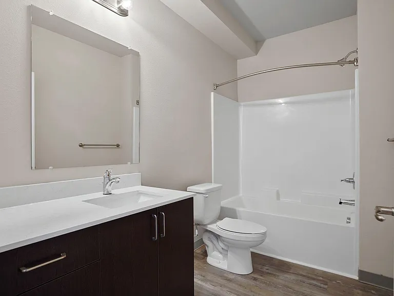 270 N 16th St — Photo 13