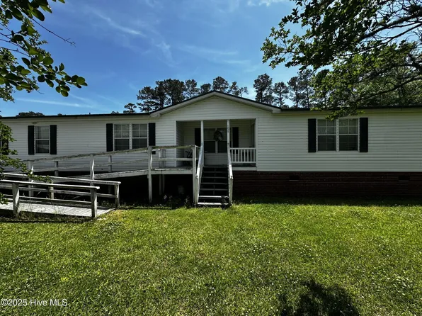 1039 Cherrytree Road NE, Winnabow, NC 28479