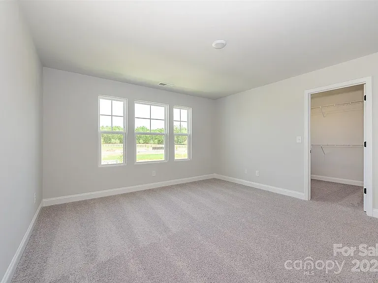 10037 Mamillion Dr — Photo 10