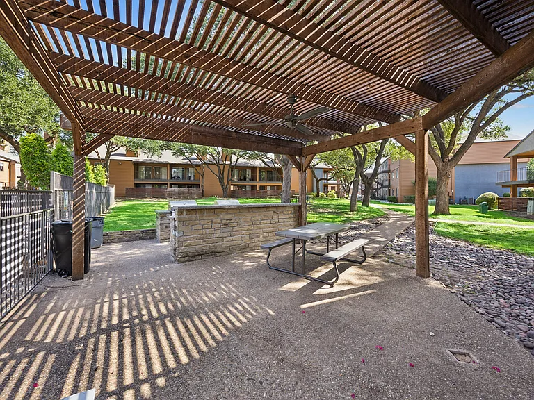 Century Park — Photo 15