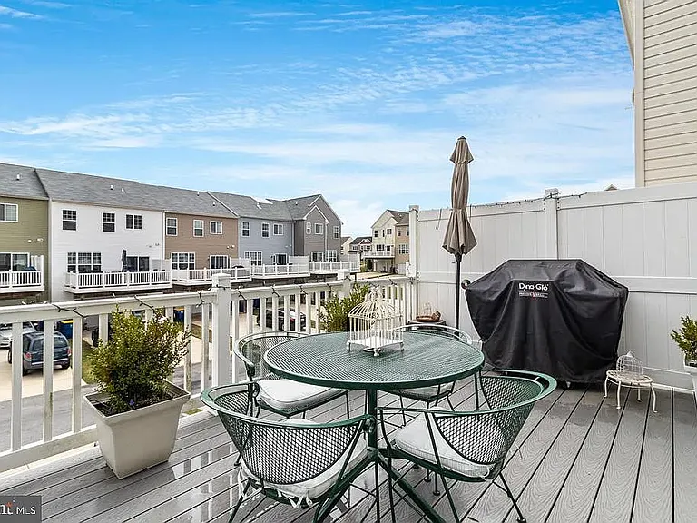 23380 Marview Ct — Photo 11