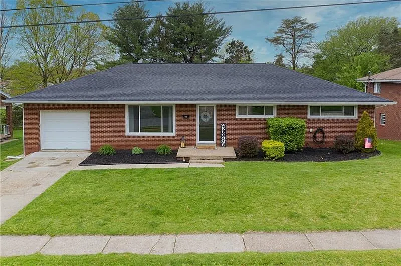 435 Daniel Dr photo 1