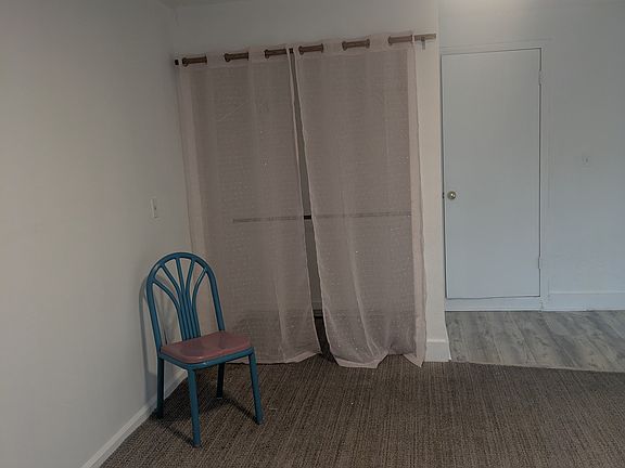 4th image of 1635 Merrill St #1639