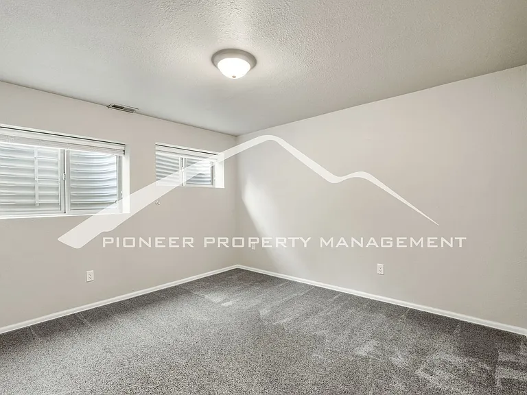 6525 White Falcon Ct — Photo 18
