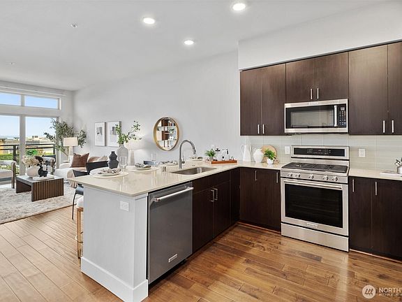 3rd image of 50 Pine Street #310