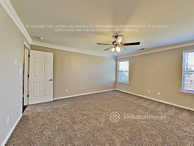 10441 Pickerel Ln — Photo 12