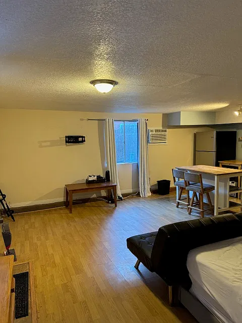 Studio, 400 sqft, $1,150 — Photo 1