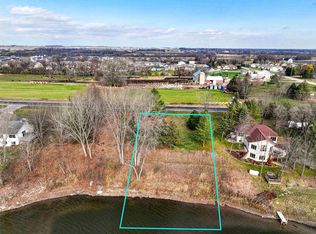 1853 E Shady Ln, Neenah, WI 54956