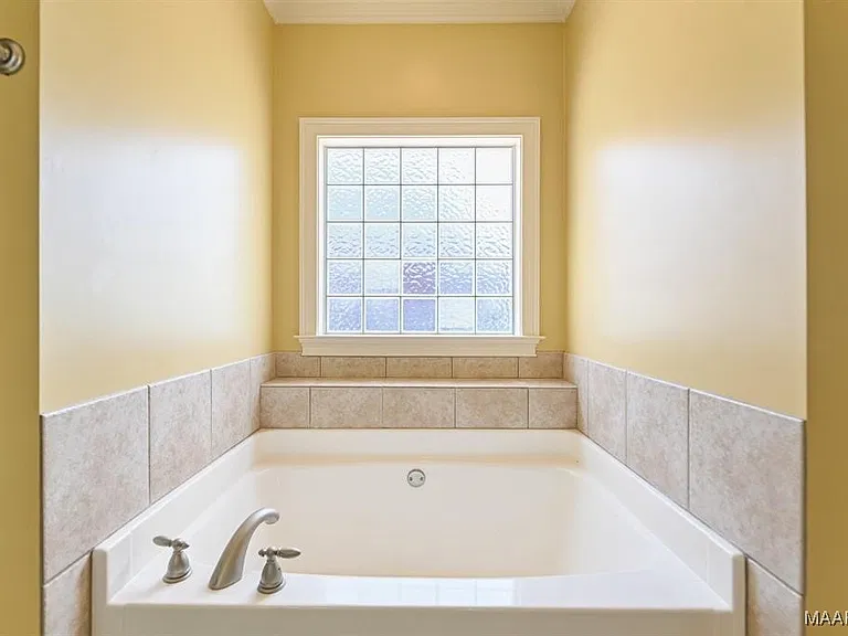 8318 Chadburn Way — Photo 24