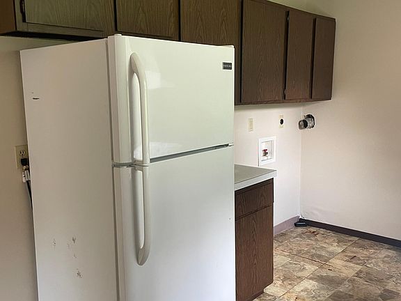 3rd image of 243 N Martha Ave