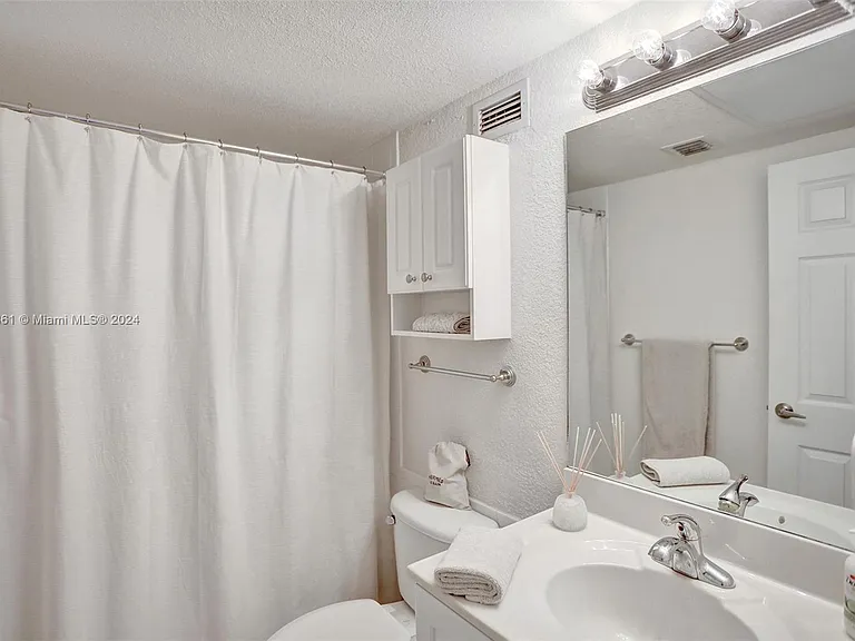 2501 S Ocean Dr #314 — Photo 16