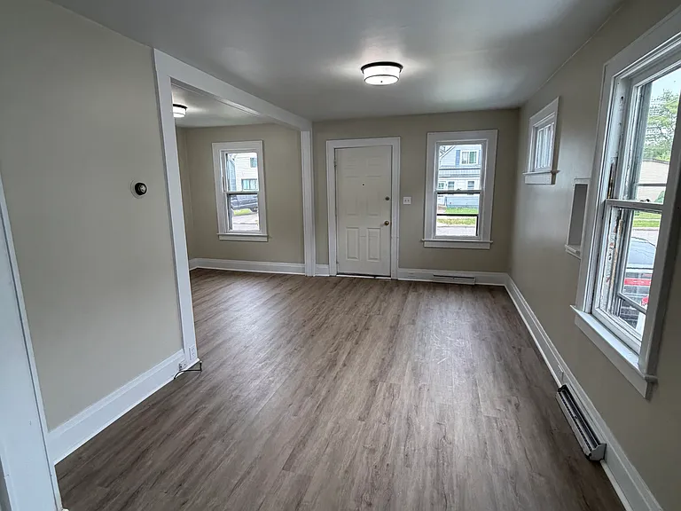 532 Cedar St — Photo 2