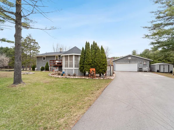 E8328 County Road H, Fremont, WI 54940