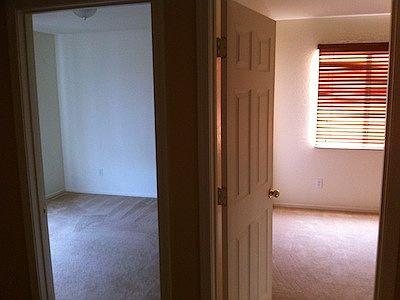 4th image of 10834 W Taft St