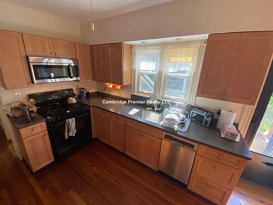22 Milton St #1