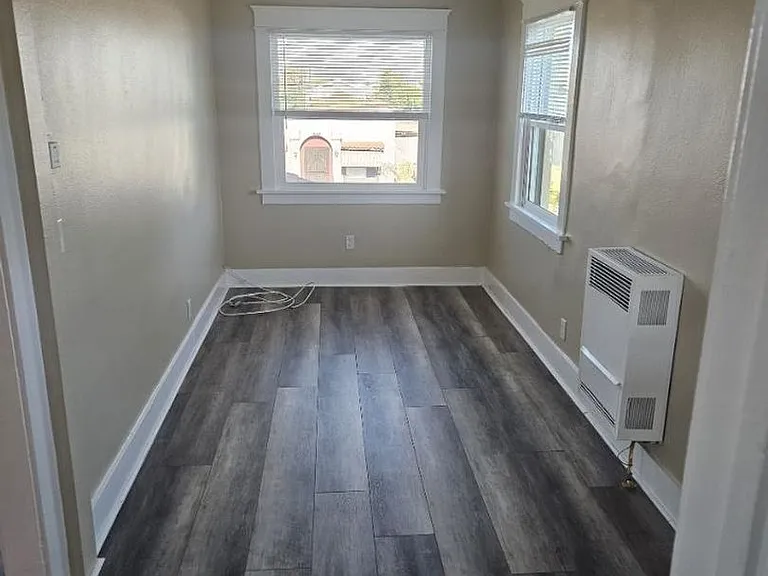 1445 N Warren Ave — Photo 11