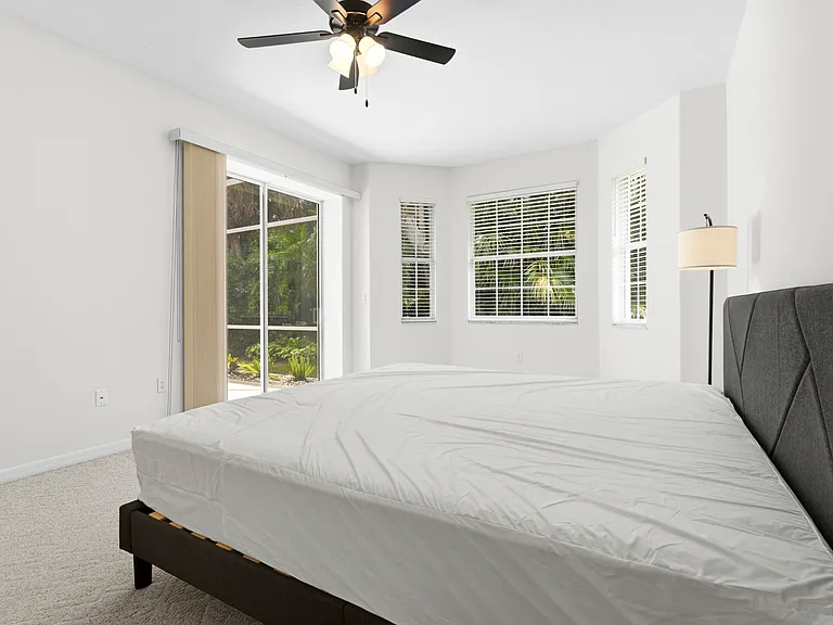 5217 Far Oak Cir — Photo 14