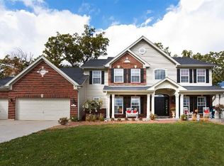 613 Grand View Ridge Ct, Eureka, MO 63025