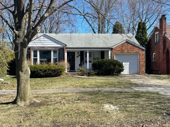 21119 Manchester Blvd, Harper Woods, MI 48225