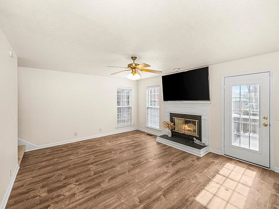 3rd image of 7028 Sugarplum Rd