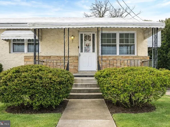 76 Wert Ave, Hamilton, NJ 08610