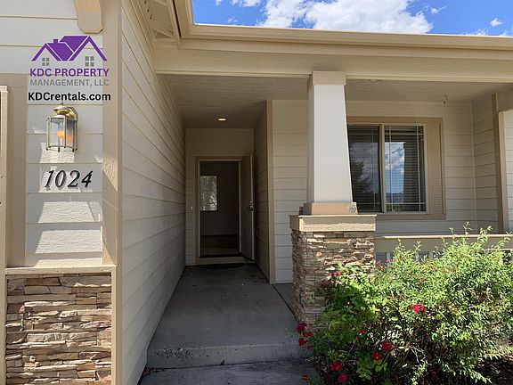 Front door / Porch