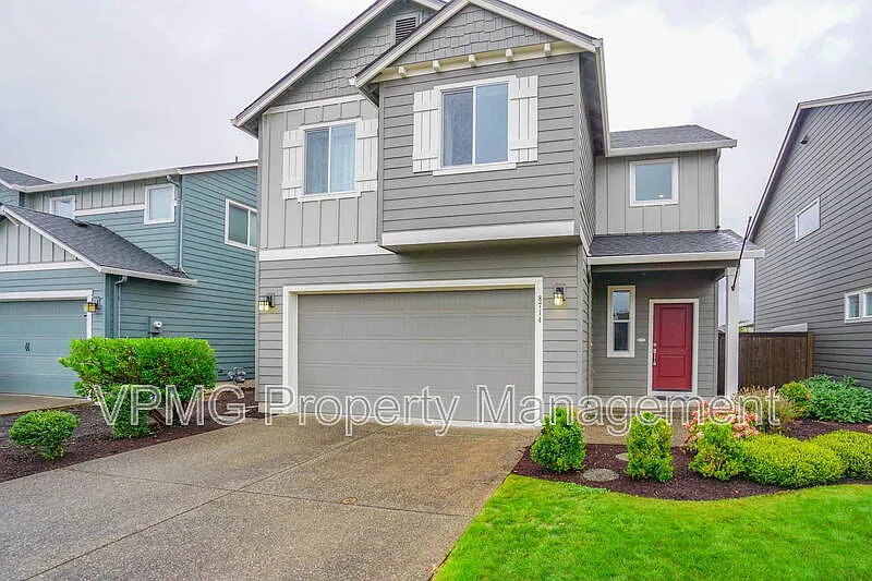 4 bed, 2.5 bath, 1715 sqft, $3,295 — Photo 3
