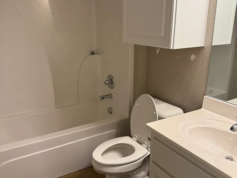 1800 Village Commons Dr #B — Photo 16