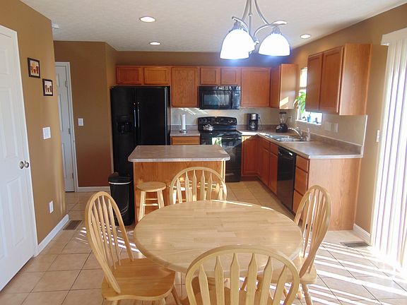 5th image of 2102 Golden Valley Dr
