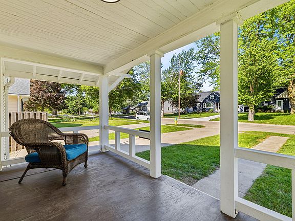 3rd image of 3110 56th St