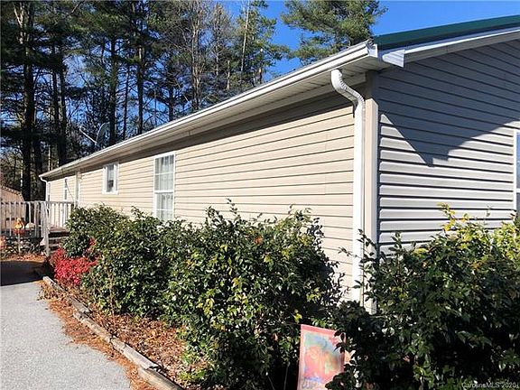 2nd image of 30 Bradford Terrace Ln