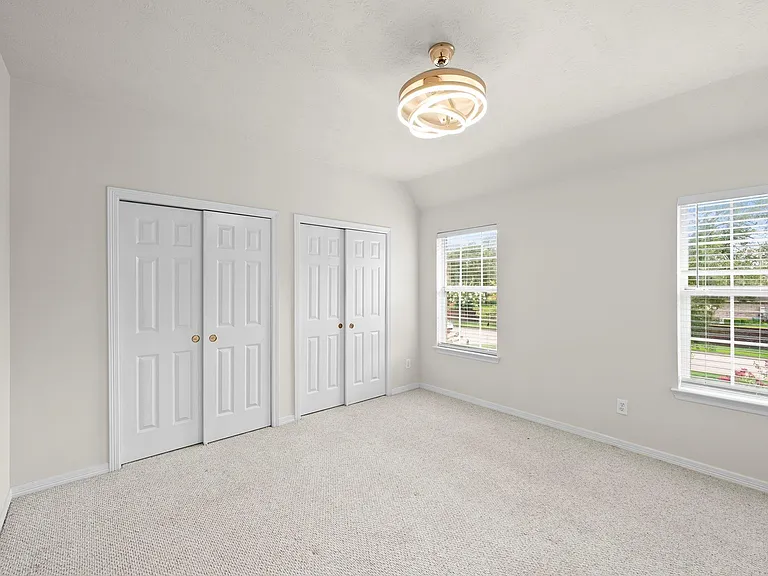 5526 Darschelle Dr — Photo 31