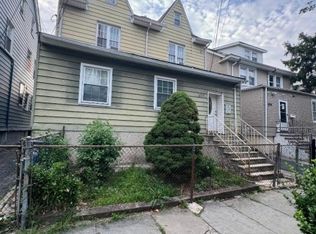 372 N 7th St, Newark, NJ 07107