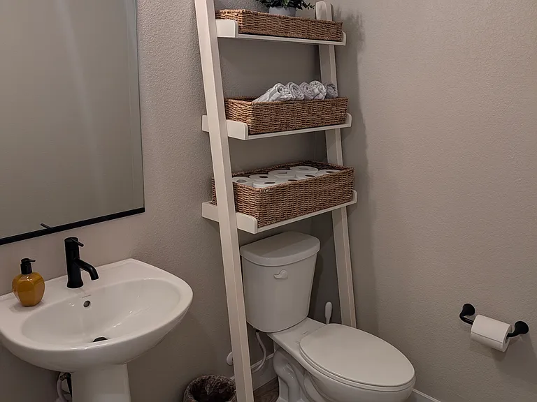6356 N Emporia Ct — Photo 13
