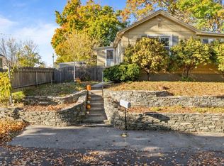 105 Naushon Ave, Warwick, RI 02888