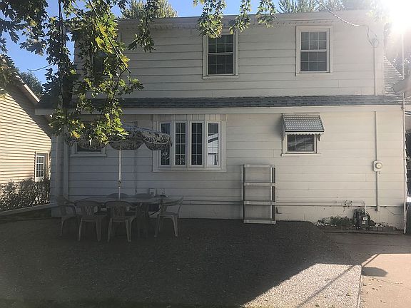 Back of Cape Cod, Huge Patio