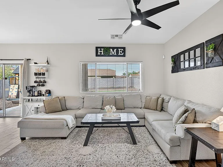 118 W Dragon Tree Ave — Photo 9