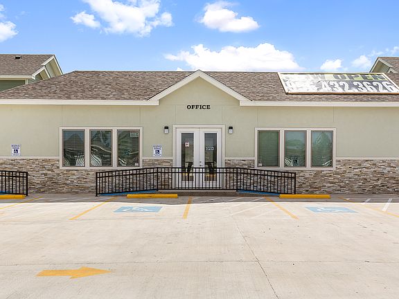5th image of 602 Pin Oak Rd #971b0e019