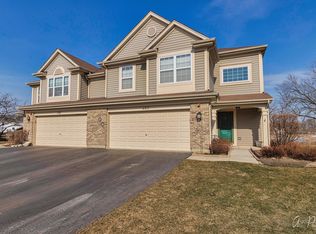 490 Lagoon Ct, Fox Lake, IL 60020