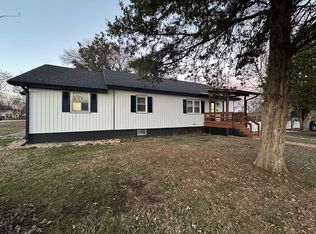 1002 N Water St, Pittsburg, KS 66762