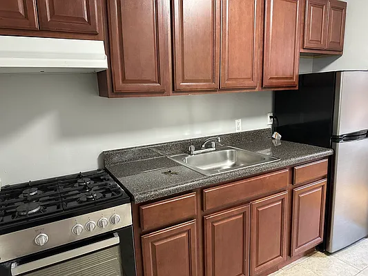 Rented by Premier One Realty LLC | media 1