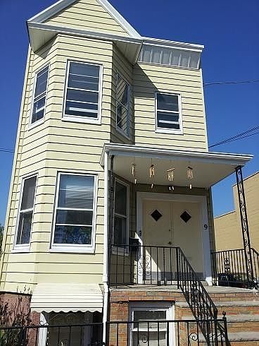 2nd image of 9 Wright Ave Unit 2