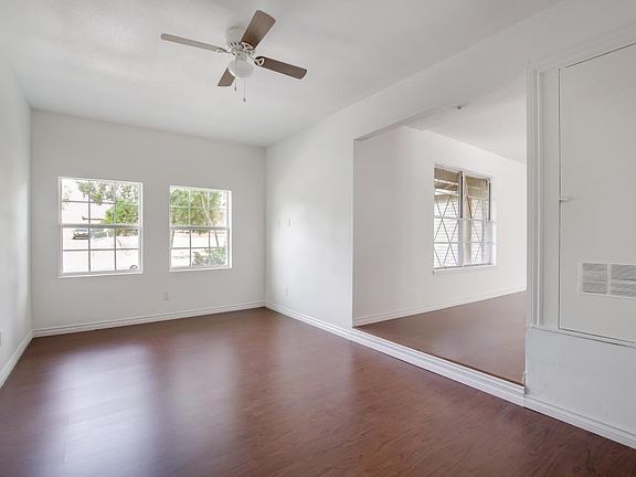 3rd image of 4422 Moana Dr