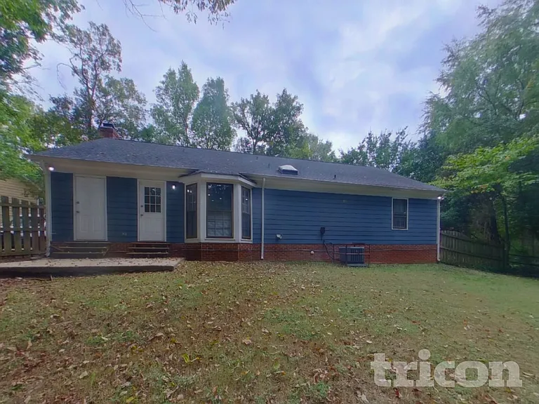 2254 Clonmel Pl — Photo 16