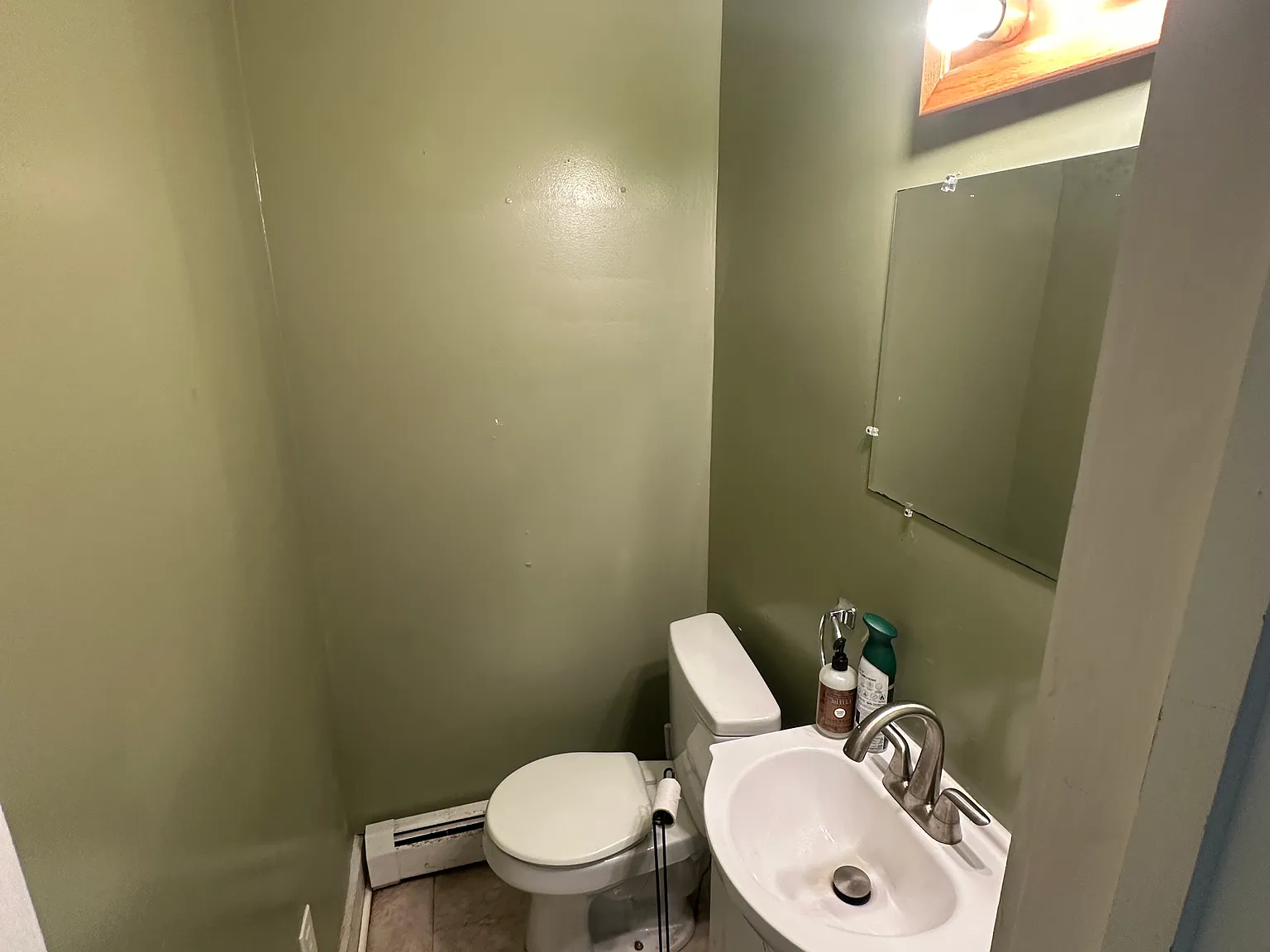 4 bed, 1.5 bath, 3000 sqft, $3,000 — Photo 1