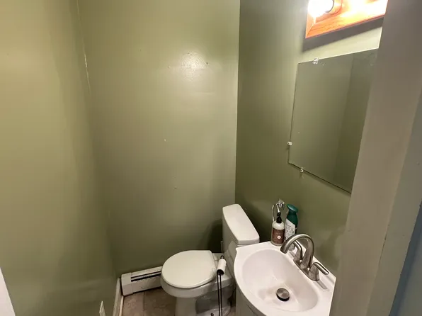 227 Oak St #1, Lewiston, ME 04240